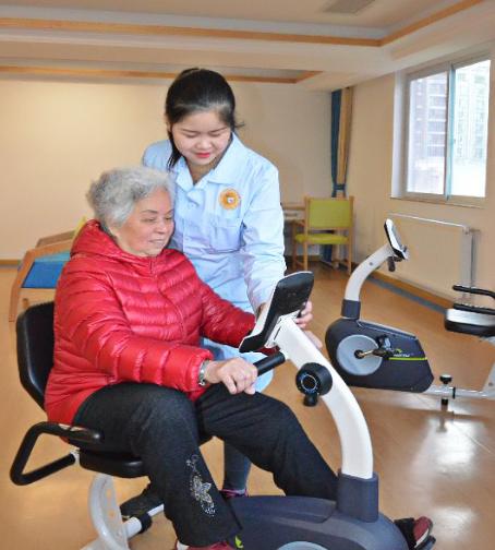精細護理，快樂養(yǎng)老 探訪一站式養(yǎng)老服務機構“哺恩”
